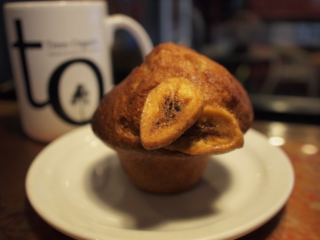 Banana Muffin at Trees Organic Coffee - 無料写真検索fotoq