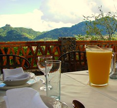 La Villa Bonita breakfast view