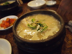 土俗村参鶏湯(トソッチョンサムゲタン)