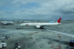 Afternoon Pacific bound departure rush