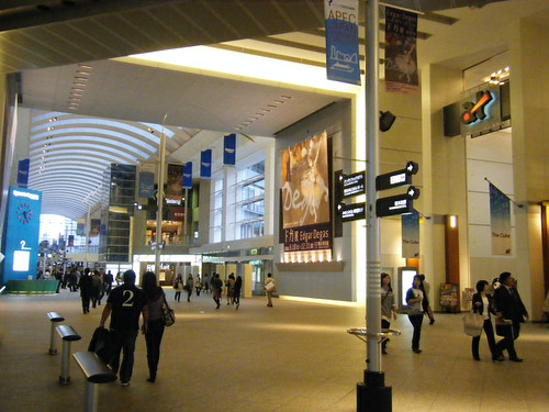 Queen's square inside