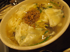 韓国　明洞餃子
