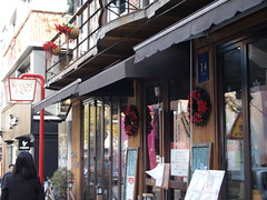 街路樹通り(カロスキル) SCHOOL FOOD