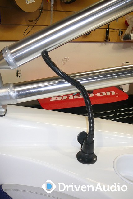 MX150L™ Industrial Sealed Connector System.