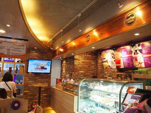 COFFINE GURUNARU(커핀그루나루 (コフィングルナル) ) 明洞1号店