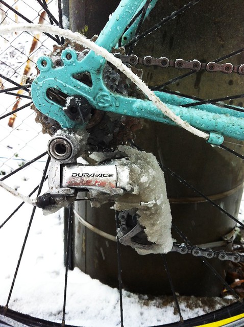 雪積もったRメカ