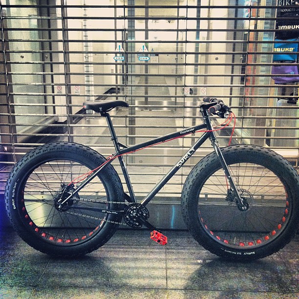 SURLY MOONLANDER Shimano 11-Speed Internal Hub Gear