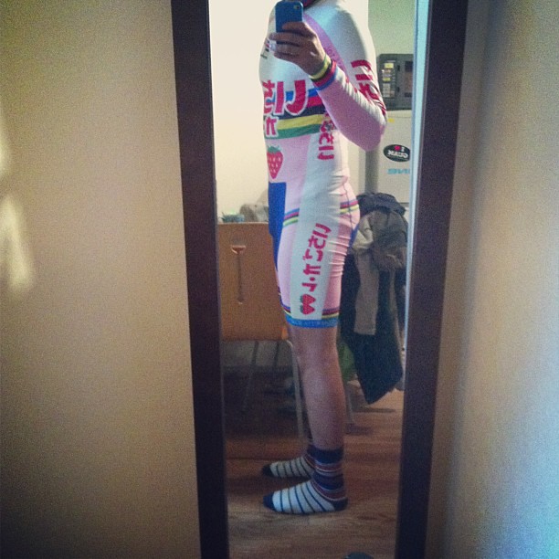 なんか急にスキンスーツ着たくなるときってあるよねー(いちごオレスキンスーツ)