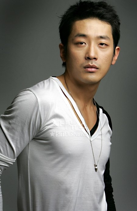[ハ・ジョンウさんの写真]