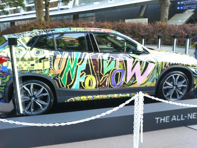 香取慎吾デザインｂｍｗラッピング車を見に行きました ツッチーのブログ