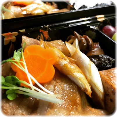 霜降牛と麦豚をゆったりお楽しみ頂けます。