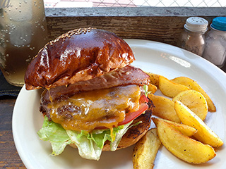 The Great Burger 明治神宮前 のベーコンチーズバーガー ハンバーガーストリート