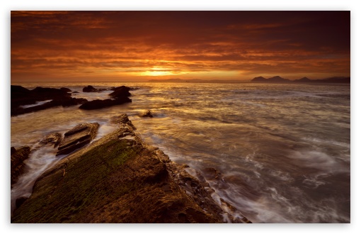 オレンジ曇り空のHDデスクトップの壁紙