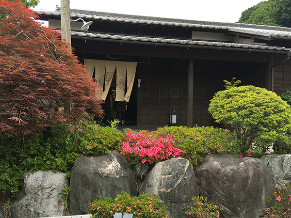 entrance2