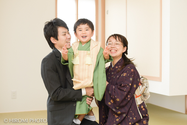 七五三の出張撮影を新築のマイホームで