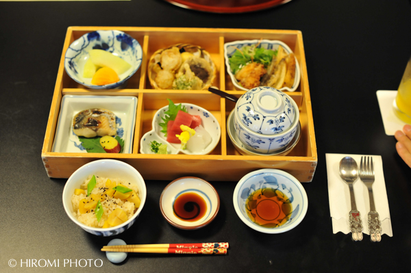 七五三会食場にて_747s