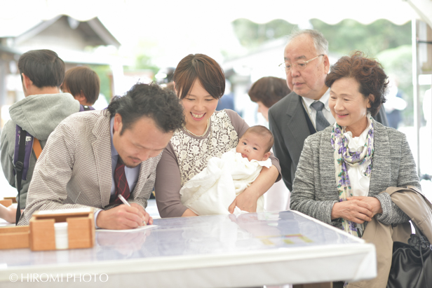 鶴岡八幡宮で初宮参り Kkrわかみやでお食初め 愛された記憶を未来に届ける 出張カメラマン米山裕美