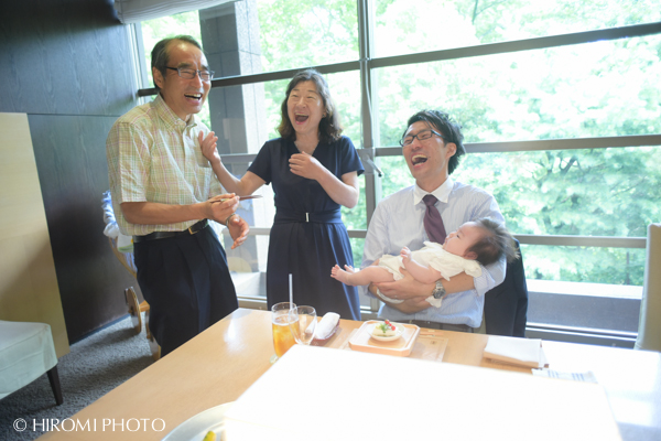 小田原報徳会館にてお宮参りとお食い初め_0325s