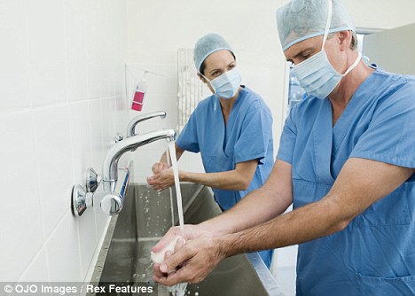 Effects of bath salts comparable to drugs.