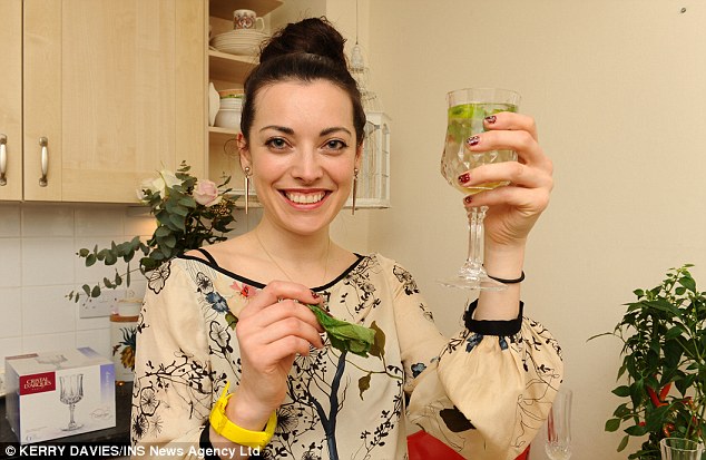 Here's to Pippa! After a stressful dash around the supermarket, Deborah raised a glass to Pippa before attempting to cook her feast