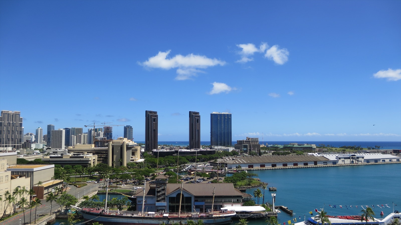 Aloha Tower Marketplace