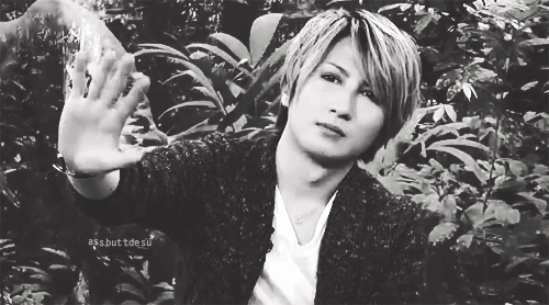  photo byebyebye-thebetter-one_zpsda56616e.gif