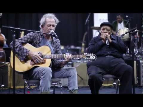 Little Red Rooster - Keith Richards & James Cotton Rehearsing