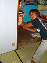 ２