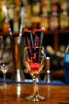 お酒も食事もスマートに!『JOKER』