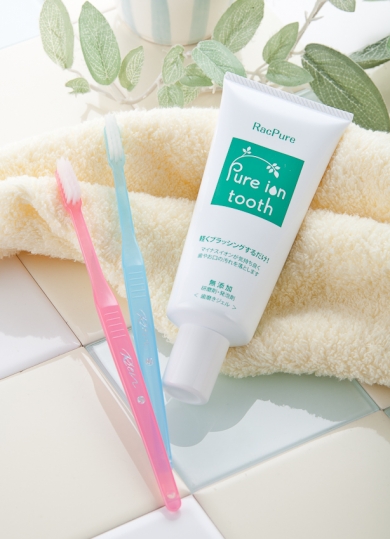 新感覚の歯磨きを初体験!マイナスイオンの歯磨きジェル、ピュアイオントゥース!