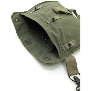 クロアチア軍放出 ガスマスクショルダーバック 【中古】 