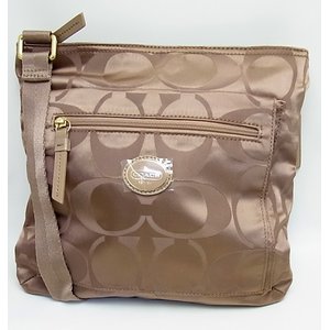 COACH（コーチ）F77408 B4BFR クロスボディバッグ