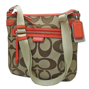 COACH（コーチ）F24061 SKHVR シグネチャーショルダーバッグ