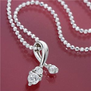 PTチェリーダイヤモンドネックレス