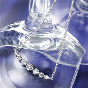 0.5ctティアラダイヤモンドペンダント