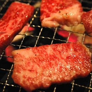 【のし付き（名入れ不可）・箱入り お歳暮・お中元に】 最高級 石垣牛 焼肉・特選カルビ3kg A5・4クラス【石垣島の牧場から直送】