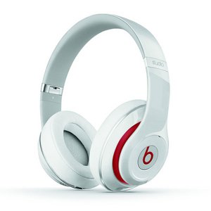 Beats by Dr. Dre Beats Studio ノイズキャンセリング・ヘッドフォン／BT OV STUDIO V2 WHT