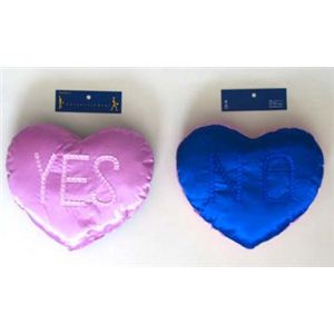【パーティーグッズ】ハートLOVEクッション(LOVE PILLOW)