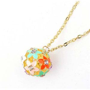 【選べる3色】人気のループタイのお花ネックレス