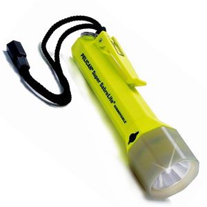 ペリカン セイバーライト 2000 ダイビングライト [イエロー ／ 蓄光ヘッド]