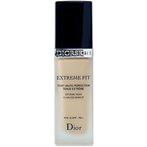 クリスチャンディオール ディオールスキン エクストレム フィット フルイド 010 30ml