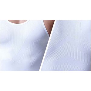 着るだけで、キュッと引き締まったボディライン　new body style(ホワイト・Ｍ）