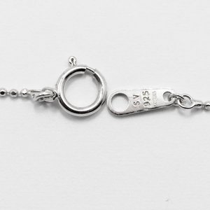 18金台ホワイトゴールドサファイア0.1ct6爪プチペンダント 