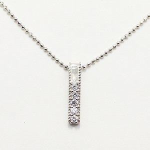 0.1ct　天然ダイヤモンド　ストレートライン　スクエア　ペンダント　ネックレス
