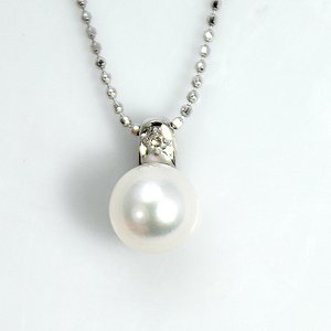 宇和島産　7mm珠あこや真珠　ホワイトピンク系　天然ダイヤモンド　シンプル　デザイン　ペンダント　ネックレス