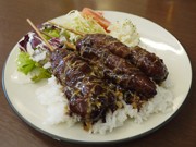新世界で串カツを使った「串かつめし」提供－加古川かつめしをモチーフに