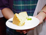 秋田・土崎のカフェが「ジテツウ」のサポーターショップに－名物ケーキの進呈も