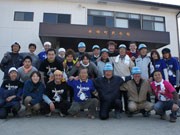 築地場外市場の有志30人が石巻へ－おでんなど2千人分を炊き出し