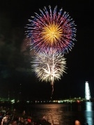 姫路の夜空に5,000発の花火－姫路港開港50周年のロゴ花火も