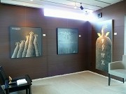 姫路のフレンチレストランで現代美術家の作品展－グッズ販売も